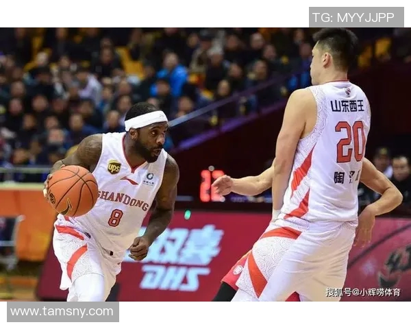 深圳篮球队在邀请赛中以90分稳居积分榜首位展现强劲实力 深圳篮球队在邀请赛中以90分稳居积分榜首位展现强劲实力