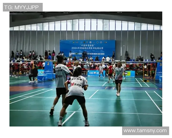 深圳羽毛球队在城市联赛中的实力展现与未来发展潜力分析