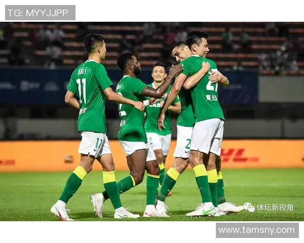 广州足球队以70分领跑世界锦标赛积分榜展现强劲实力